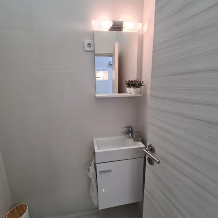 Lelo Apartment With Jacuzzi And Free Parking Zadar Exterior foto
