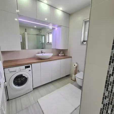 Lelo Apartment With Jacuzzi And Free Parking Zadar Exterior foto
