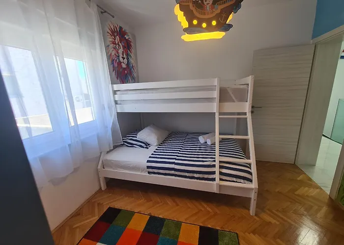 Lelo Apartment With Jacuzzi And Free Parking