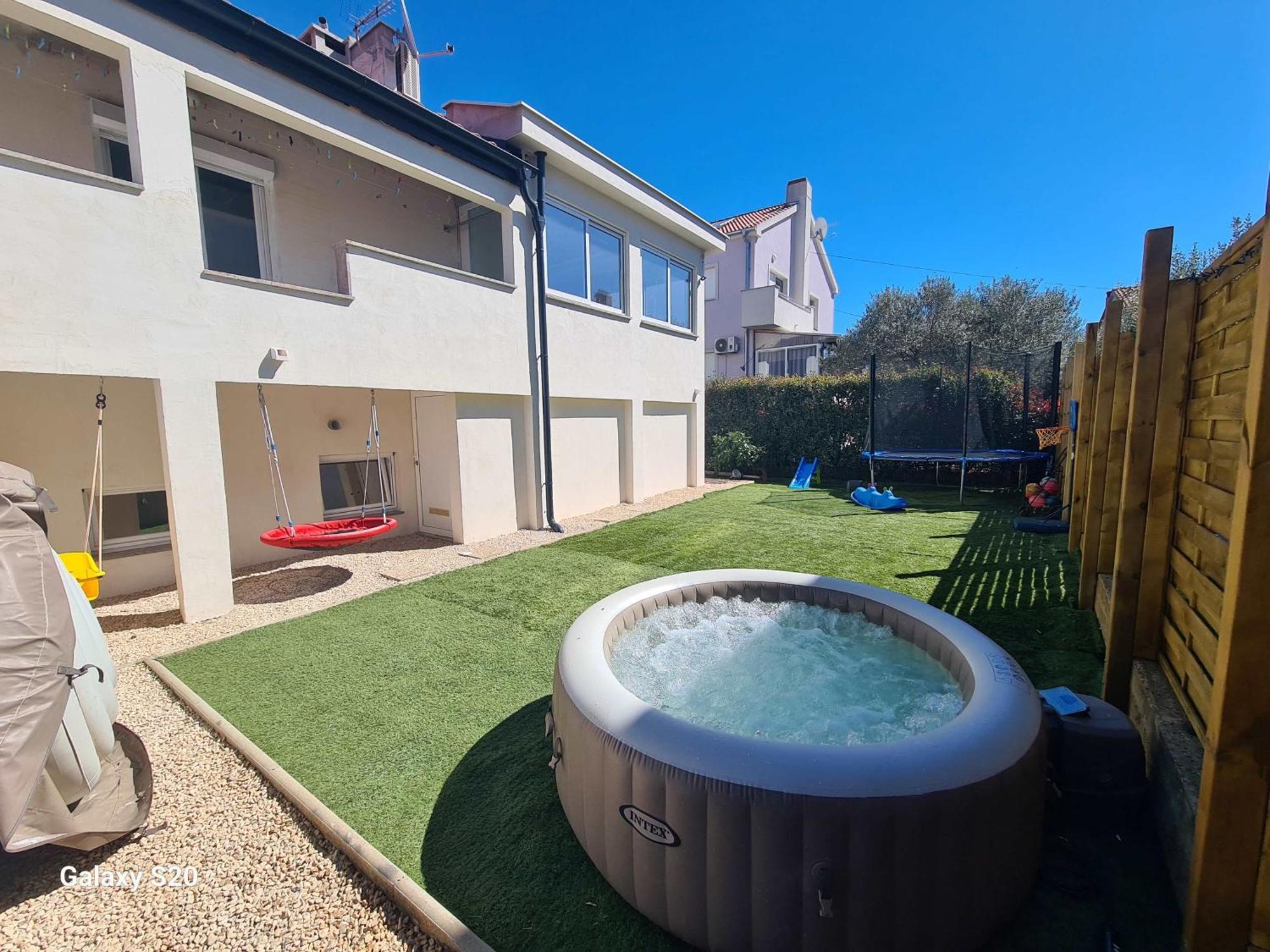 Lelo With Jacuzzi And Free Parking *
